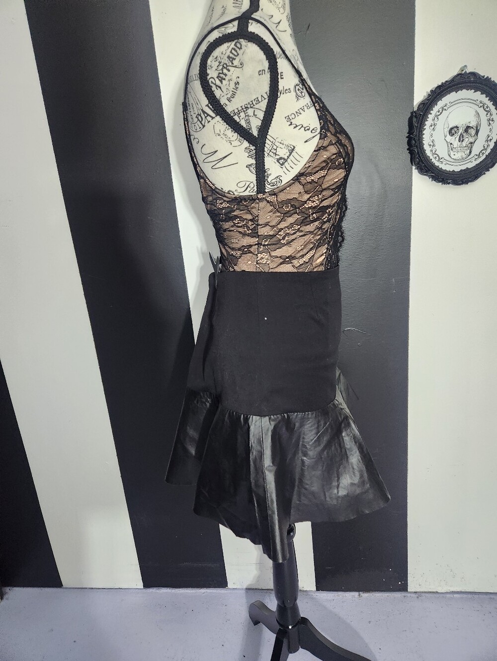 Y2k Flared Skirt - Picture 4 of 7